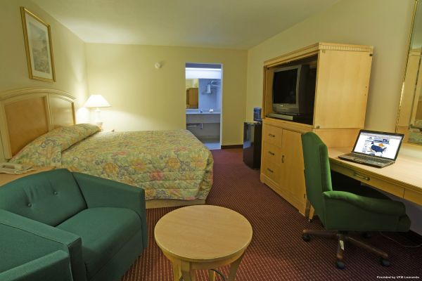 Americas Best Value Inn V1305 (Evergreen)